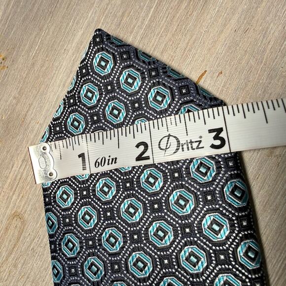 Croft & Barrow Teal Blue Geometric Pattern Tie 100% Polyester Handmade - Picture 9 of 9